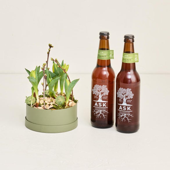 Hatteæske med babytulipaner med to ASK påskeurt